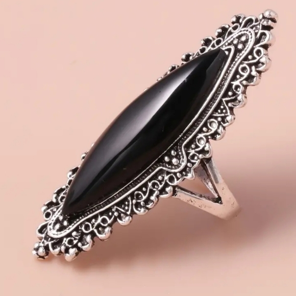 Black faux onyx and silver plated ring size 6, 7, 8, 9, 10, 11, 12, 13 available - Picture 9 of 9